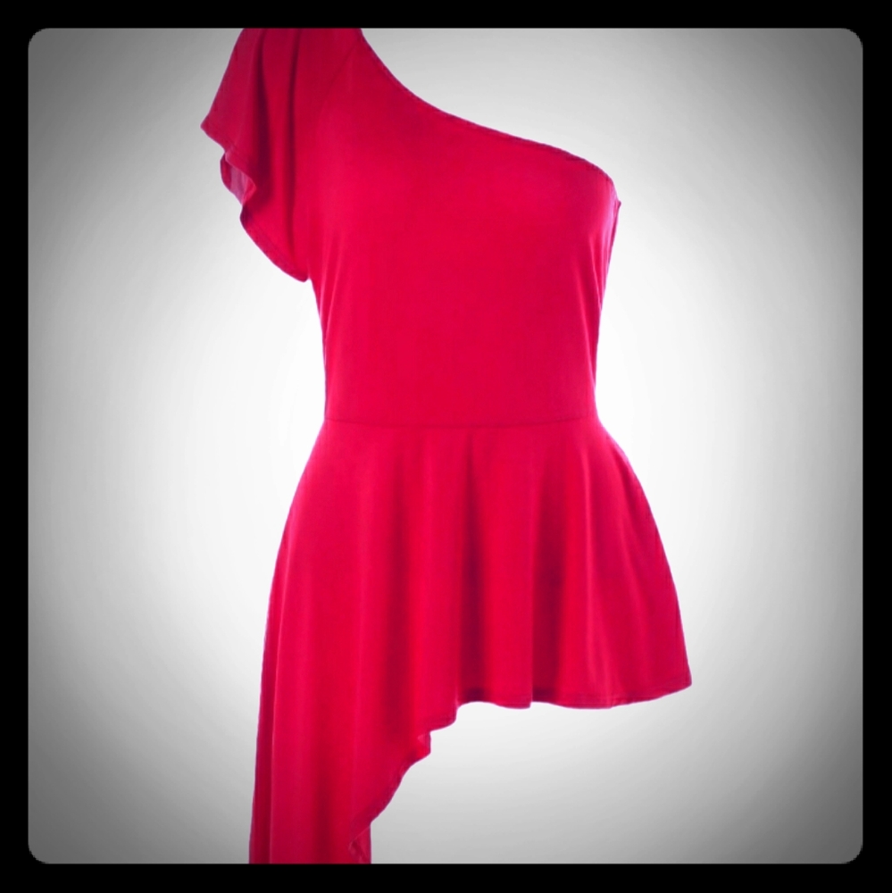 Off shoulder asymmetrical top